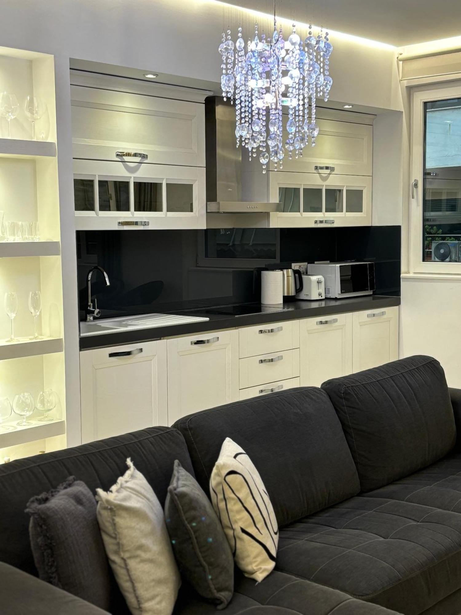 Tam Serviced 2Bdr Apartment City Center No6 Tirana Esterno foto