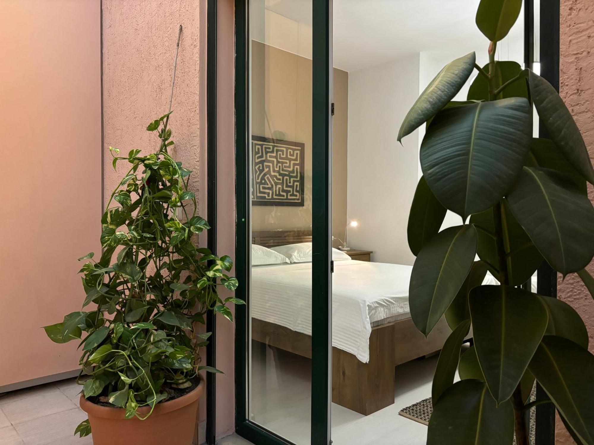 Tam Serviced 2Bdr Apartment City Center No6 Tirana Esterno foto