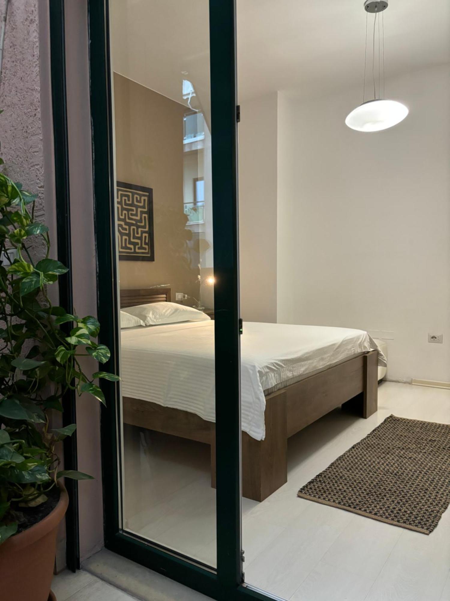 Tam Serviced 2Bdr Apartment City Center No6 Tirana Esterno foto