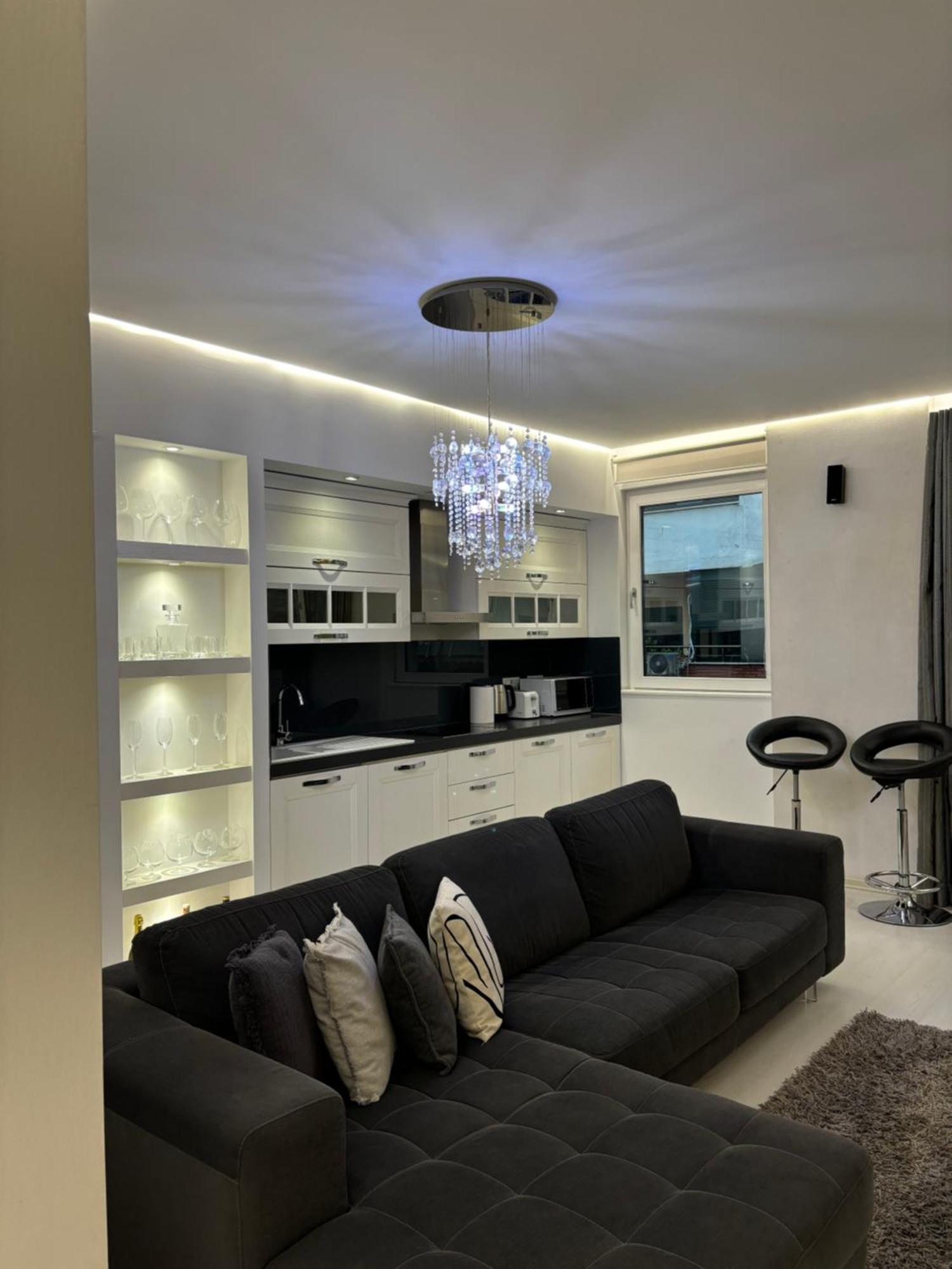 Tam Serviced 2Bdr Apartment City Center No6 Tirana Esterno foto