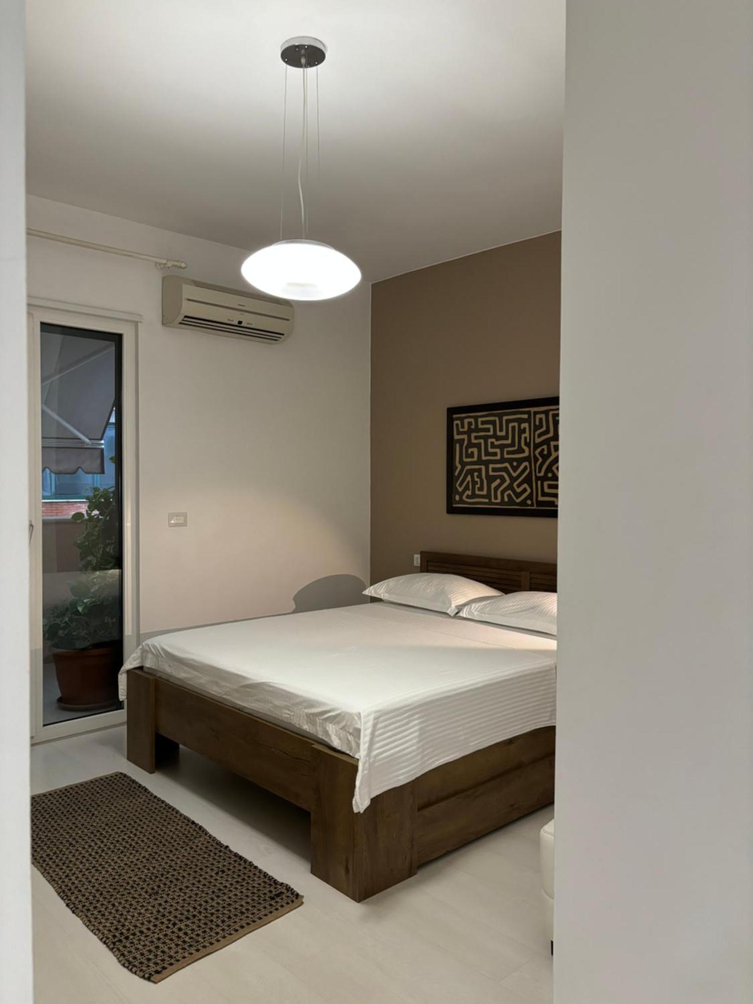 Tam Serviced 2Bdr Apartment City Center No6 Tirana Esterno foto