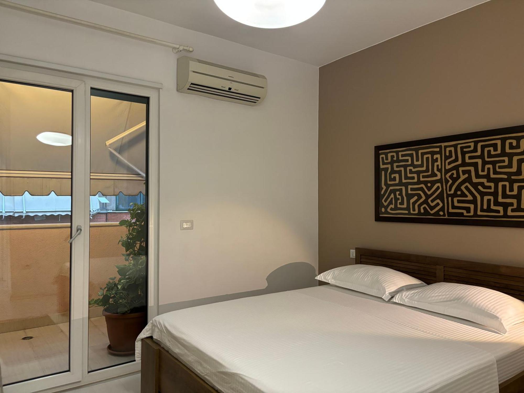 Tam Serviced 2Bdr Apartment City Center No6 Tirana Esterno foto