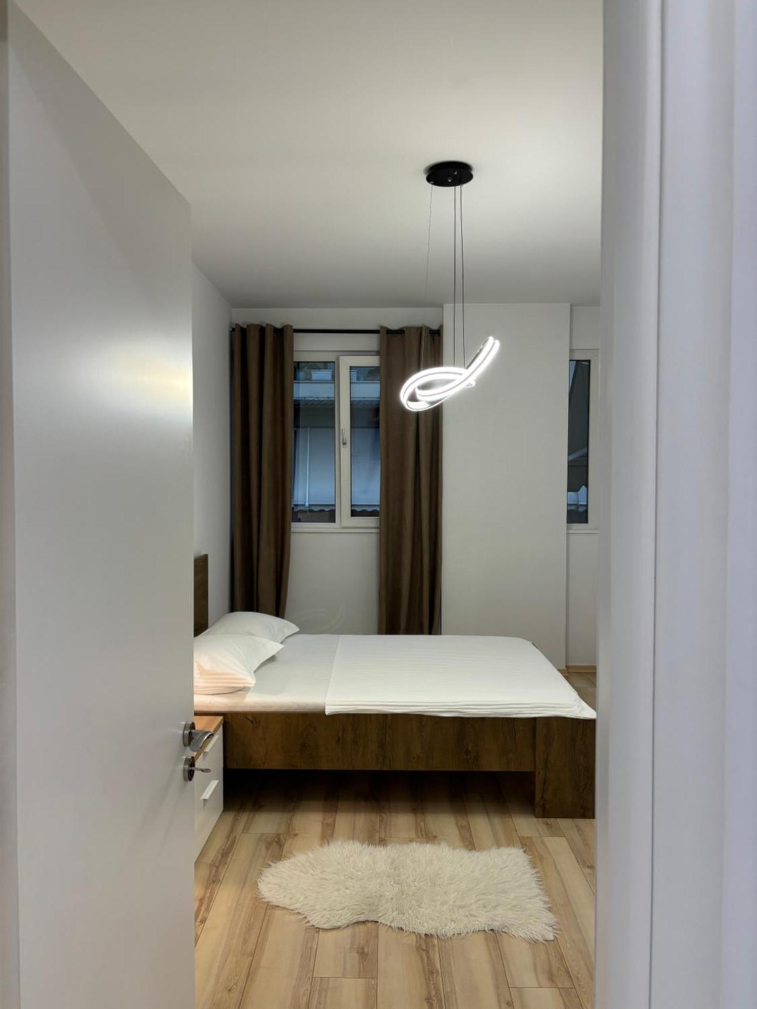 Tam Serviced 2Bdr Apartment City Center No6 Tirana Esterno foto