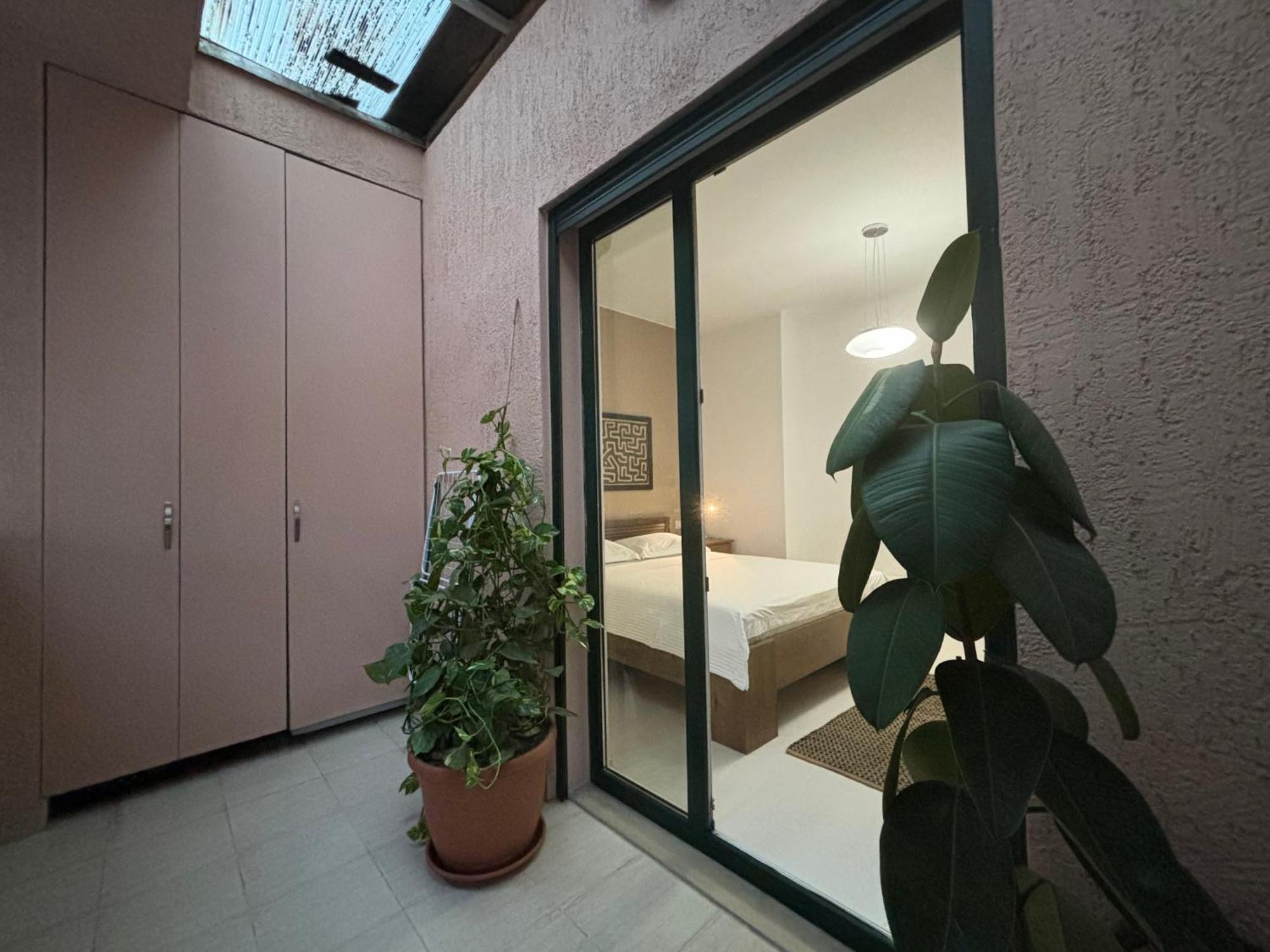 Tam Serviced 2Bdr Apartment City Center No6 Tirana Esterno foto