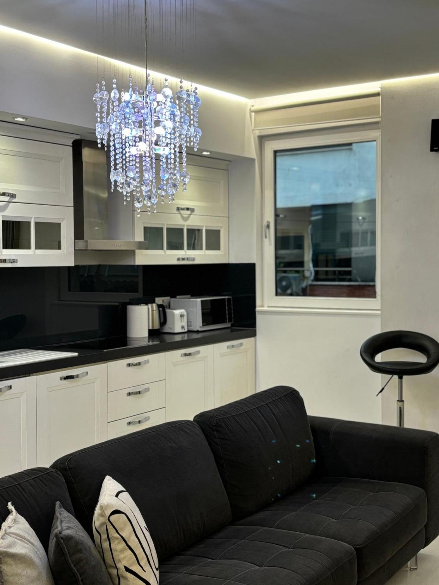 Tam Serviced 2Bdr Apartment City Center No6 Tirana Esterno foto