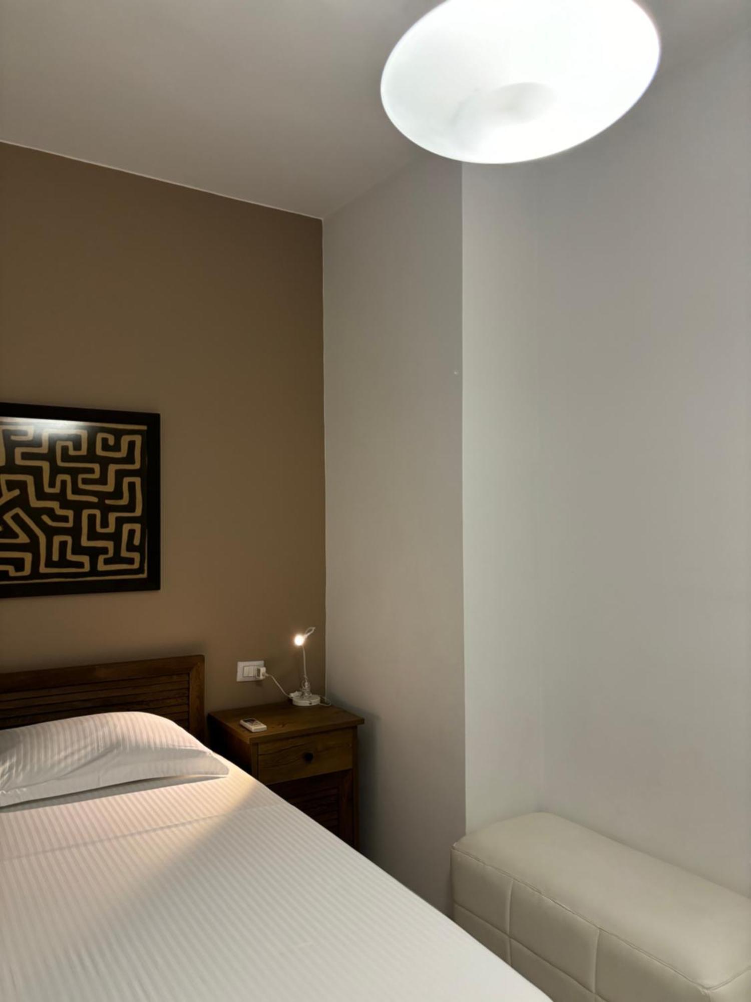 Tam Serviced 2Bdr Apartment City Center No6 Tirana Esterno foto