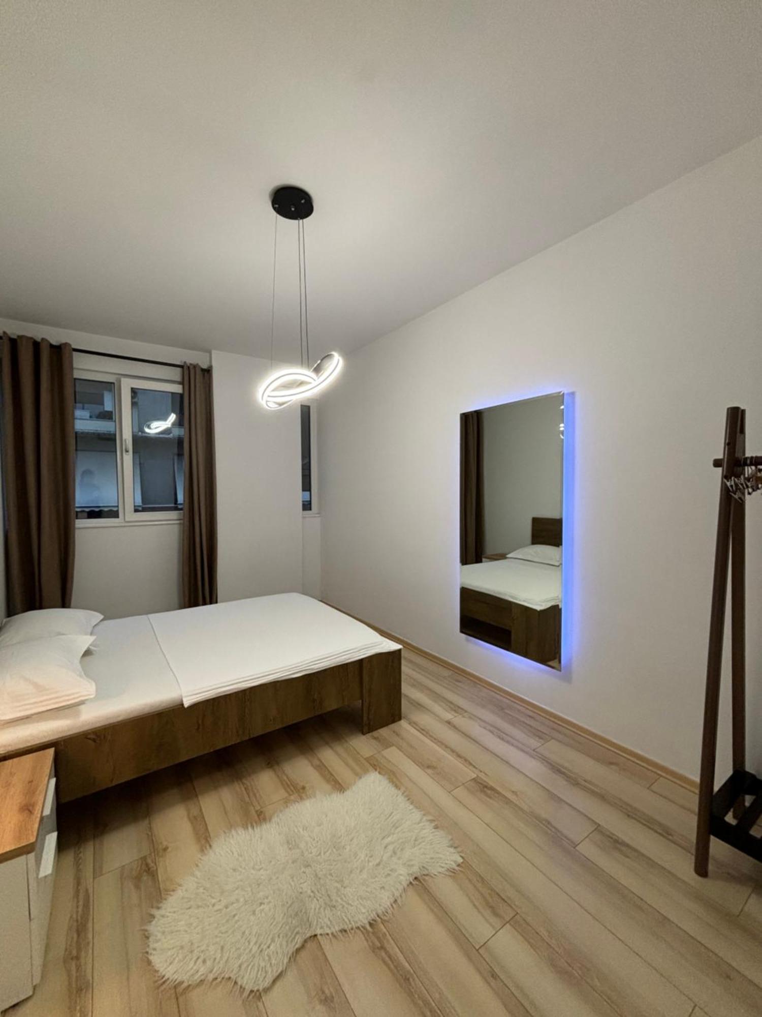 Tam Serviced 2Bdr Apartment City Center No6 Tirana Esterno foto