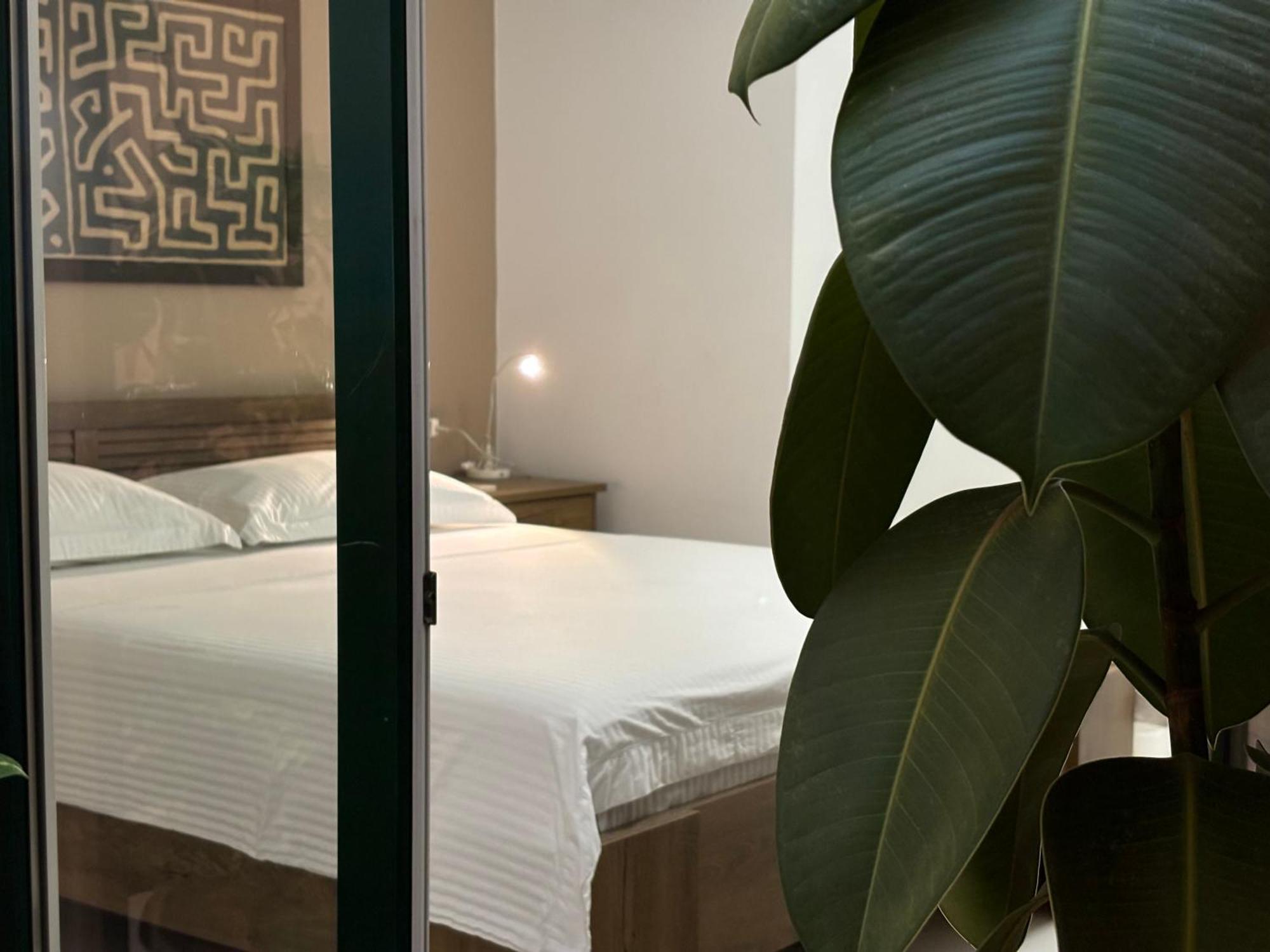 Tam Serviced 2Bdr Apartment City Center No6 Tirana Esterno foto